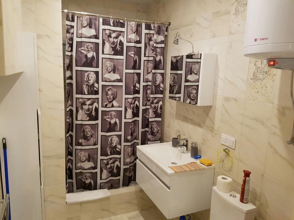 Comfort Apartment On Bogdanivska Street 7B Kiew Exterior foto